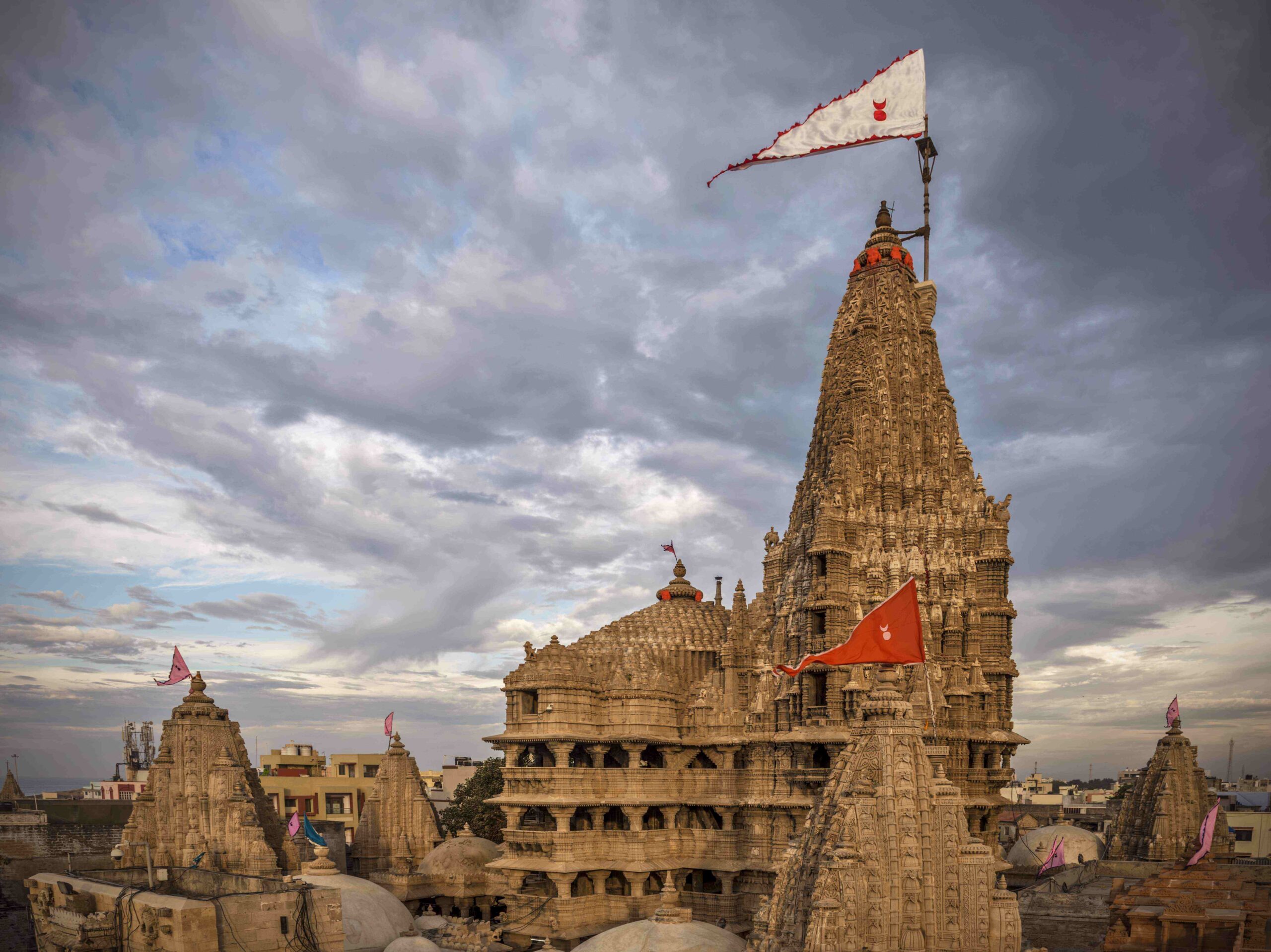 Shree Dwarkadhish Temple